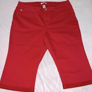 Red d.jeans jeans size 20W capris like NWT. Never worn.
